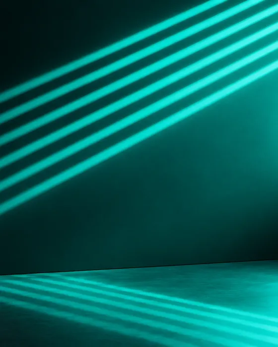 Espacio tecnológico iluminado que representa crecimiento y transformación empresarial.